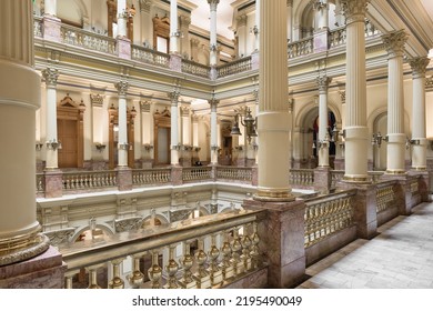 DENVER COLORADO, USA - AUGUST 5, 2022: Pillars And Railings In A Wing Of The Colorado State Capitol Building