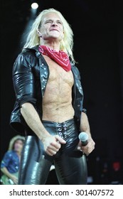 DENVER	JUNE 9:		David Lee Roth June 9, 2002 Fiddlers Green In Denver, CO.