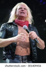 DENVER	JUNE 9:		David Lee Roth June 9, 2002 Fiddlers Green In Denver, CO.