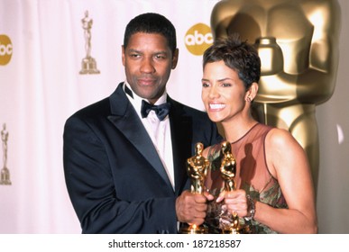 Denzel Washington And Halle Berry At The Academy Awards, 3/24/2002, LA, CA