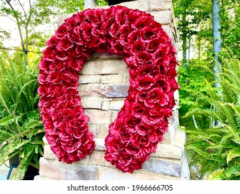 Derby Day Wreath Of Roses Sets The Mood For A Fun Party. If You Can’t Go To The Derby, Bring The Derby To You. Love The Red And Green Contrast.