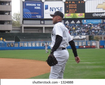 Derek Jeter Warming Up