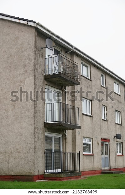 Derelict council house in poor housing\
estate slum with many social welfare issues in\
Aberdeen