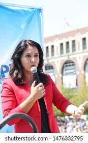 DES MOINES, IA/USA-CIRCA AUGUST 2019: Tulsi Gabbard Speaks From The Stage At The Des Moines Register Soapbox At The Iowa State Fair. 