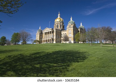 Des Moines, Iowa - State Capitol