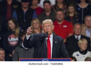 Des Moines Iowa, USA, 8th December, 2016
President Elect Donald Trump at the Victory thank you rally at the Hy-Vee Hall.Trump addresses the supporters that swept him to victory in the campaign. 
