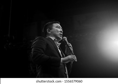 Des Moines, Iowa, USA November 1, 2019
Democratic Presidential Candidate Andrew Yang (D-New York) Gives A Speech At The Iowa Democratic Party’s Liberty And Justice Celebration In Des Moines, Iowa.
