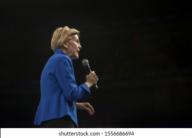 Des Moines, Iowa, USA November 1, 2019
Democratic Presidential Candidate Elizabeth Warren (D-Massachusetts) Gives A Speech At The Iowa Democratic Party’s Liberty And Justice Celebration In Des Moines,