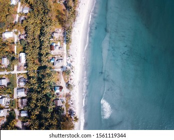 Desa Rokot Beach, Kepulauan Mentawai Indonesia