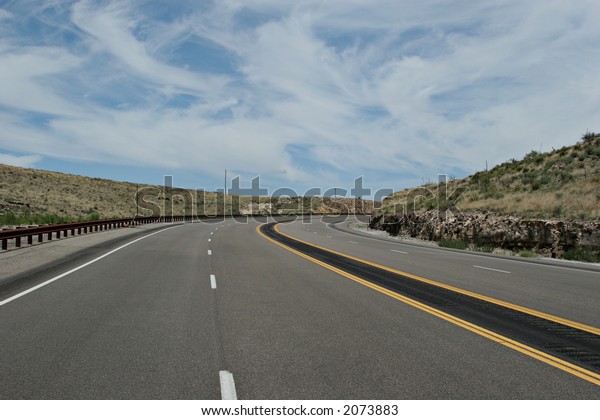 Desert\
highway