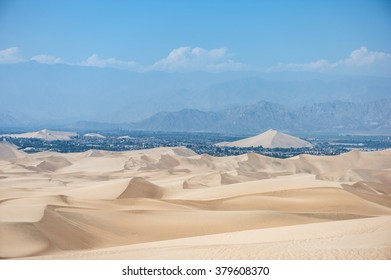 Atacama Desert Oasis Huacachina Peru Stock Photo 379608286 | Shutterstock