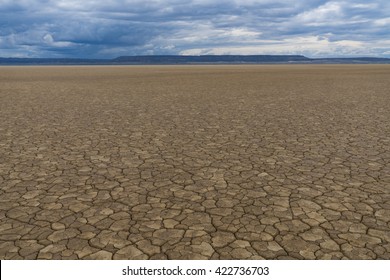 Desert landscape of Alvord desert in Oregon, with cracked, dried mud