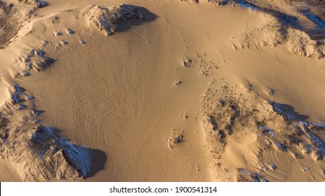 paysage désertique, interminables dunes de sable dans le désert Oleshky Sands
