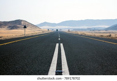 Desert Road Makkah