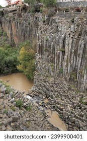 a design of regular stone blocks given by nature