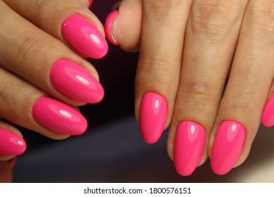 Design Sexy Pink Manicure On Long Beautiful Nails