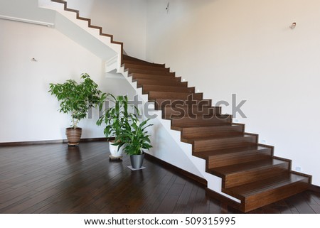 Design of stairs in a rich country house