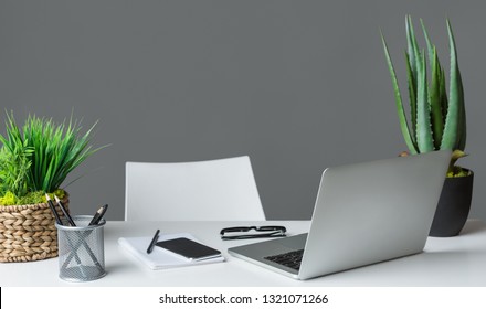 114,915 Laptop plant Images, Stock Photos & Vectors | Shutterstock