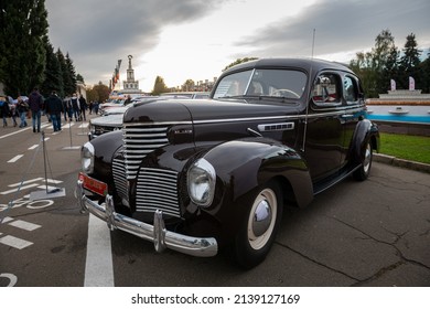 DeSoto Deluxe Touring Sedan 1939 Classic Car At Old Car Land Festival Kiev Ukraine October 2018