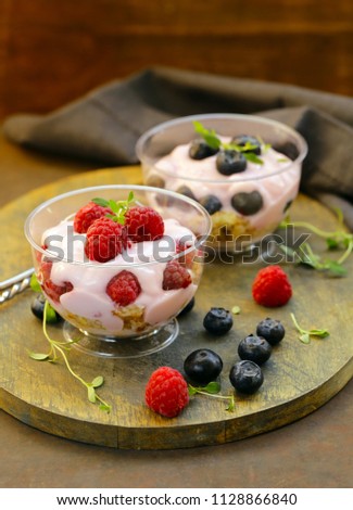 Similar – Himbeeren Smoothie Schüsseln