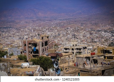 Destroyed Houses Caused By The War In Yemen East Of The City Of Taiz
Yemen / Taiz City
2018/11/25