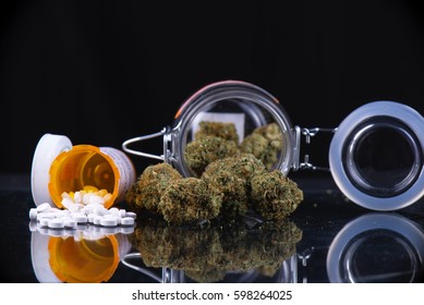 10,729 Cannabis And Pills Images, Stock Photos & Vectors | Shutterstock