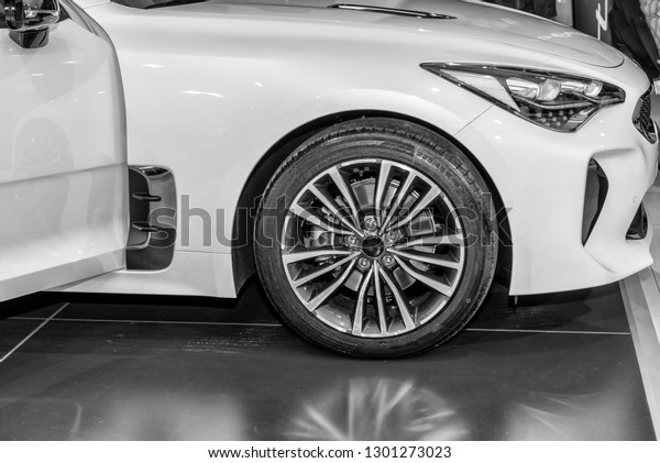 Detail of the front wheel\
sports car.