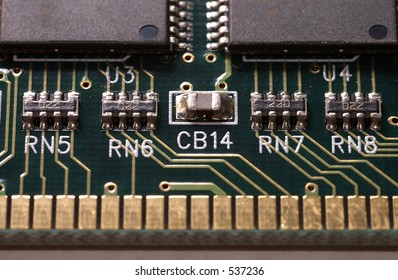 Detail of memory chip with five components