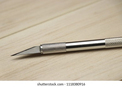 Detail Pen Knife with interchangeable stainless steel blades for precision cutting of paper,plastic,textile and cardboard