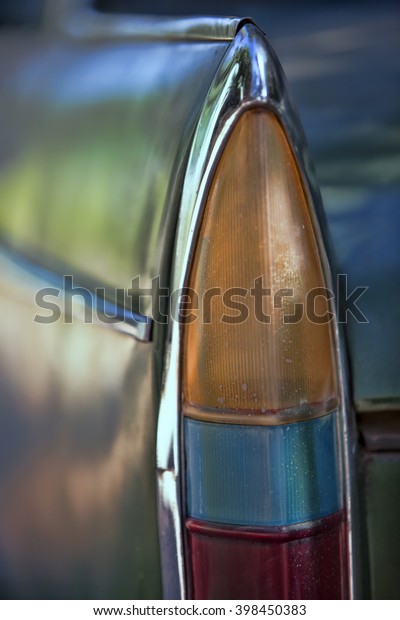Detail of the rear lamp,
Peugeot 404