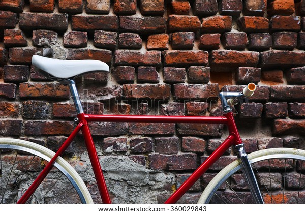 red fixie bike