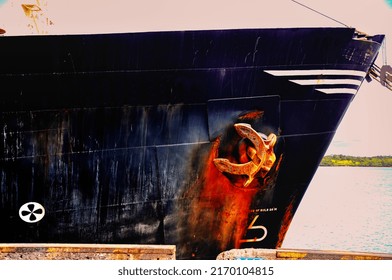 docking sailboat stern in