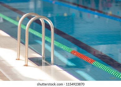 204 Deep end swimming pool Images, Stock Photos & Vectors | Shutterstock