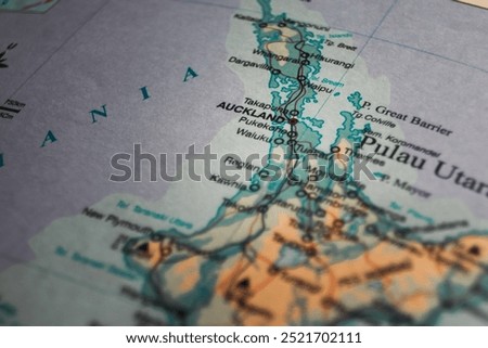 Detailed map of Auckland, featuring its capital status with locations like Sky Tower, Auckland Harbour, and Waiheke Island
