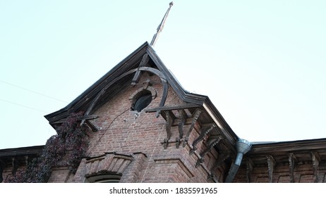 Details and elements of the building facade
