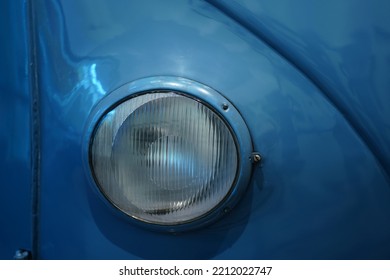 Details of old cars, the headlight.
