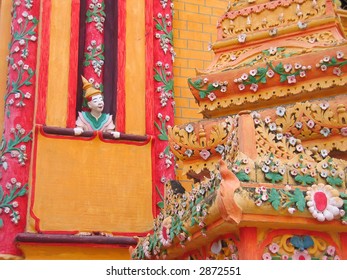 Details Of Person And Stupa Of The Paya Thanboddhay - Monywa And Shwebo - Myanmar.