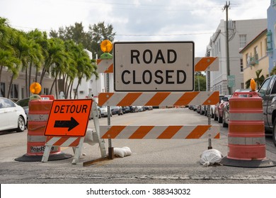 Detour - Road Closed - Traffic Sign 