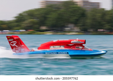 DETROIT - JULY 12: Mike Webster Going Fast At The APBA Gold Cup July 12, 2014 On The Detroit River In Detroit, Michigan.