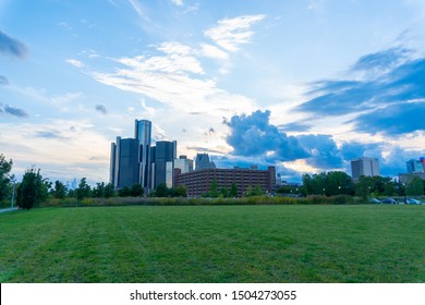 Detroit, Mi:  Sunset View Of Detroit Skyline From Riverwalk Park