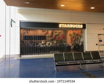 Detroit, MI, USA - July 10th, 2020: A Starbucks Coffee Location At Detroit Metro Airport, Closed As A Result Of The COVID-19 Pandemic. 