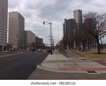 Detroit  Michigan  Jefferson Avenue On A Cloudy Day