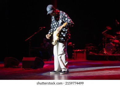 Detroit, Michigan -USA- May 19, 2022:  Buddy Guy Performing Live At The Music Center For Performing Arts With Guest Tom Hambridge