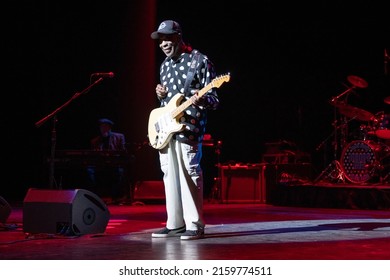 Detroit, Michigan -USA- May 19, 2022:  Buddy Guy Performing Live At The Music Center For Performing Arts With Guest Tom Hambridge