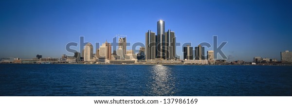 Detroit skyline,\
Michigan