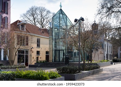 DEVENTER, THE NETHERLANDS - APRIL 17 2021: The ‘Geert Groote Huis’ Museum In Deventer. Geert Groote Was The Founder Of The 