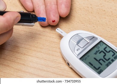 Device For Measuring Cholesterol, And Insulin And Scarifier . Blood Test.