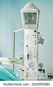 A Device For Resuscitation Of Infants And Checking The Child On The Apgar Scale After Delivery. Machine For Oxygen Supply And Resuscitation Of The Baby After Childbirth