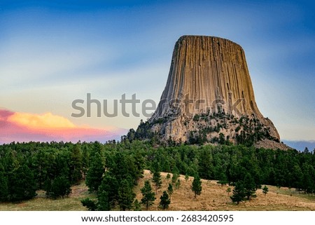  Devil's Tower monument in Wyoming