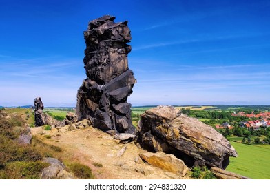 Devils Wall 